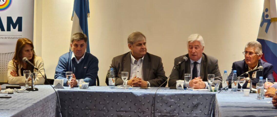 CAM CERRÓ EL MES DEL MUTUALISMO CON REUNIÓN DE JUNTA Y RECONOCIMIENTOS